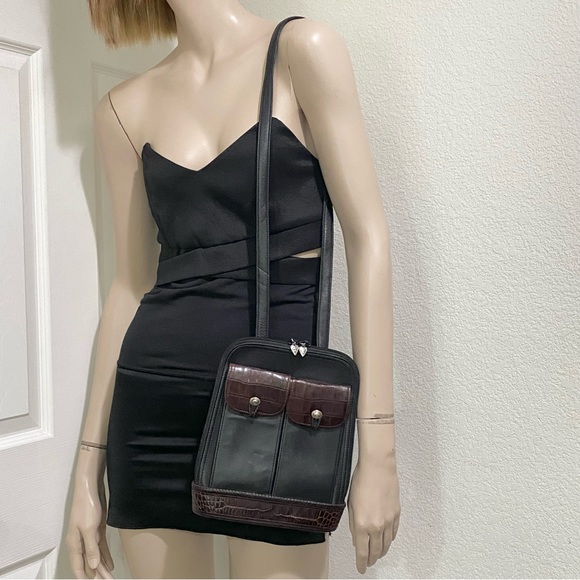 Vintage BRIGHTON Black Croc Leather Trims Two-Flap Front Pockets Shoulder Bag - Picture 2 of 16